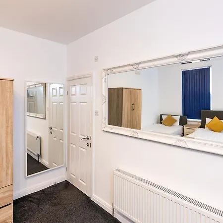 Apartment Spacious Close To City Centre With Free Secure Parking Leeds (West Yorkshire)